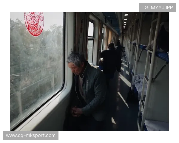 季票球迷为保护女孩在火车上被捅至重伤,森林老板负担费用,火车上的女孩