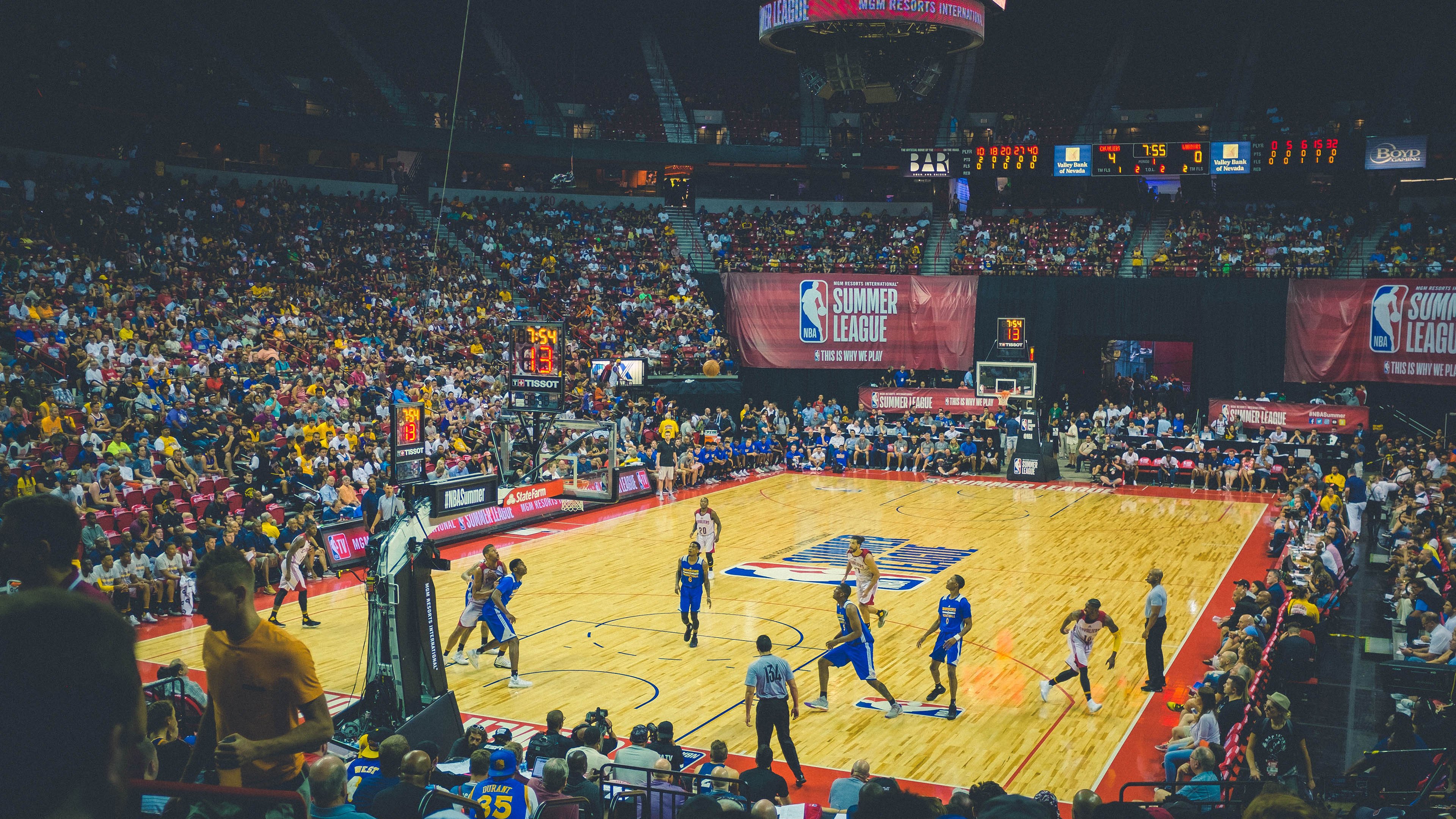 拉恩：他快速的脚步和敏捷的变向让全黑队的进攻更具威胁，拉恩德国